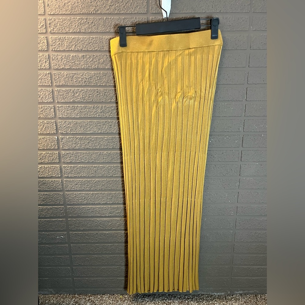 NWT Zara: Mustard Yellow Ribbed Knit Maxi Skirt with Side Slit - Picture 5 of 8